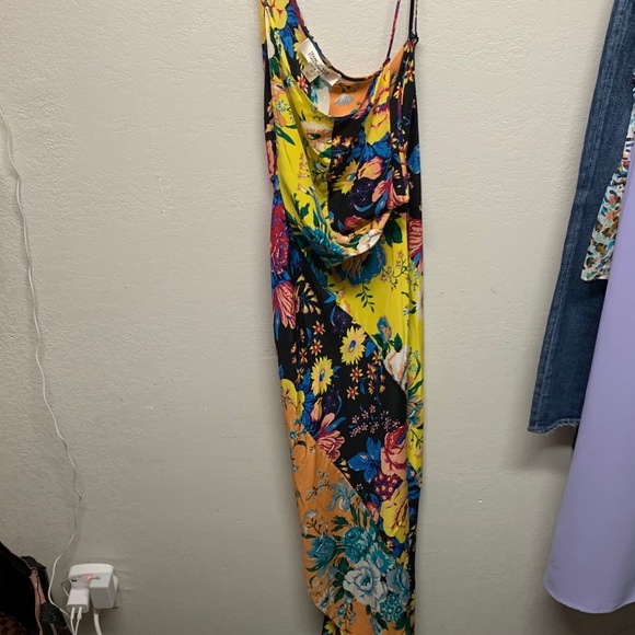 Diane Von Furstenberg Dresses & Skirts - Diane Von Furstenberg Asymmetrical Floral Dress - Yellow and Blue